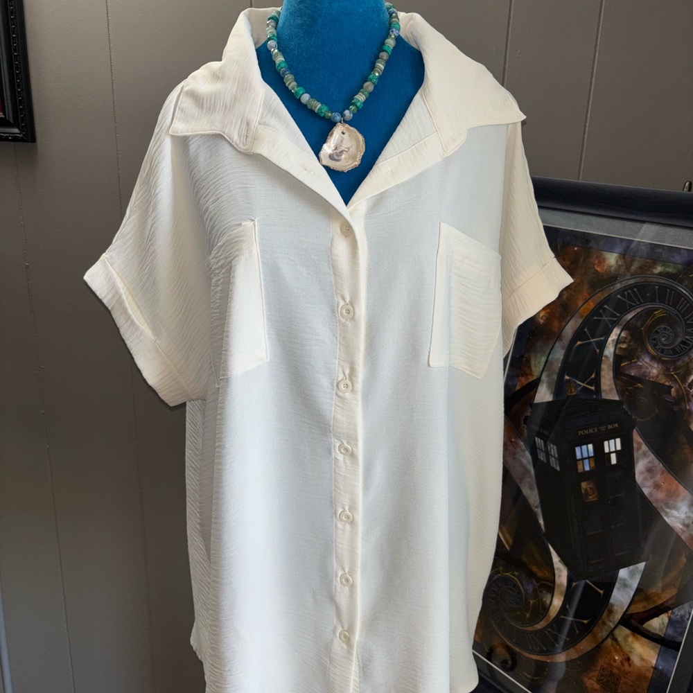 Zenana Outfitters Cream Button-Up Blouse